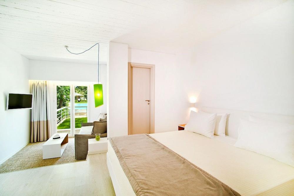 Marathon Beach Resort Nea Makri Ngoại thất bức ảnh