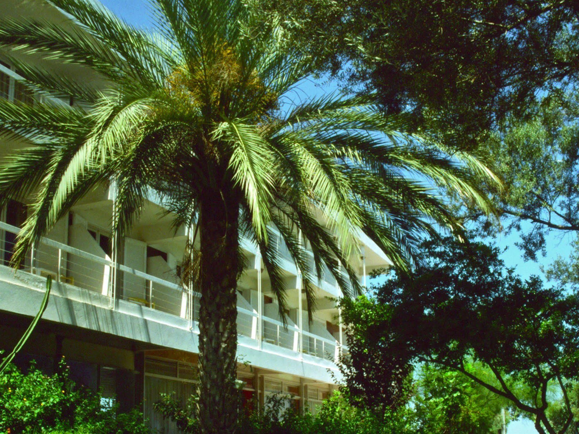 Marathon Beach Resort Nea Makri Ngoại thất bức ảnh